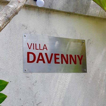 Villa Davenny Seminyak Exteriör bild