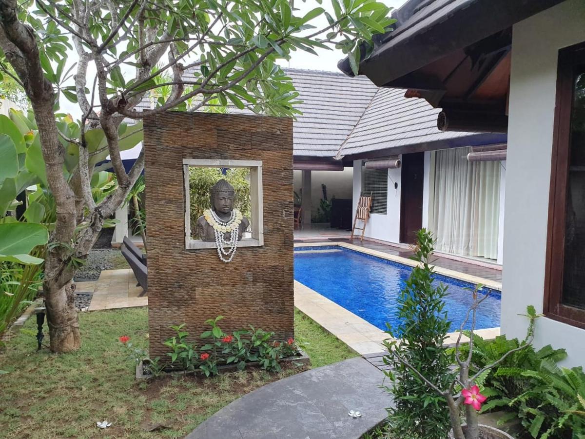 Villa Davenny Seminyak Exteriör bild